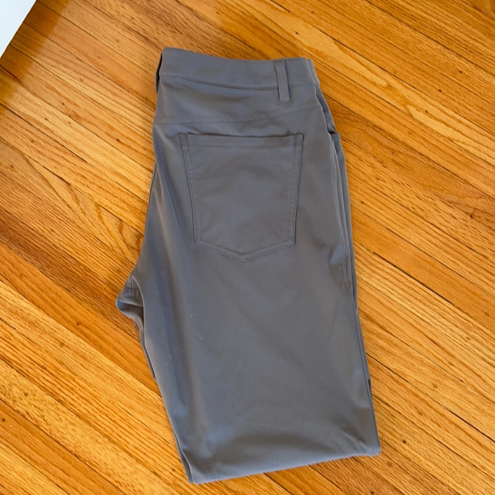 Like new Lululemon ABC pant in Grey size 33